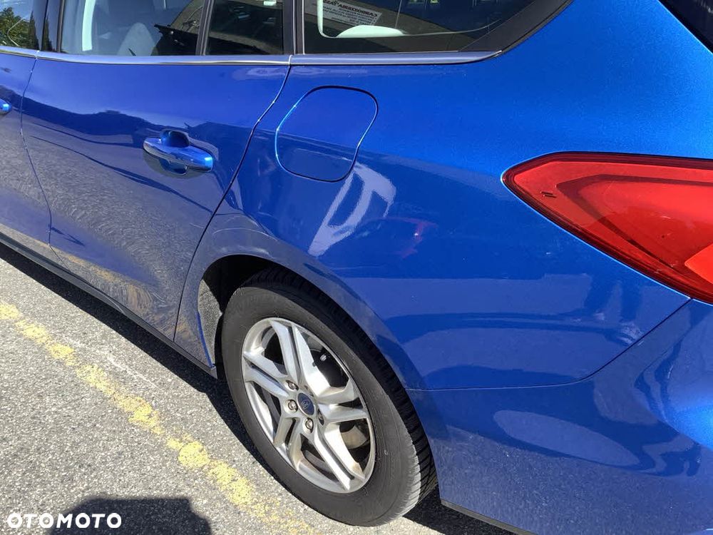 Ford Focus 1.5 EcoBlue Start-Stopp-System TITANIUM - 4