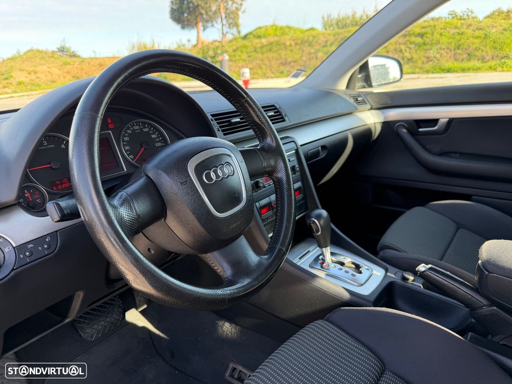 Audi A4 2.0 TDI Advance Multitronic - 20