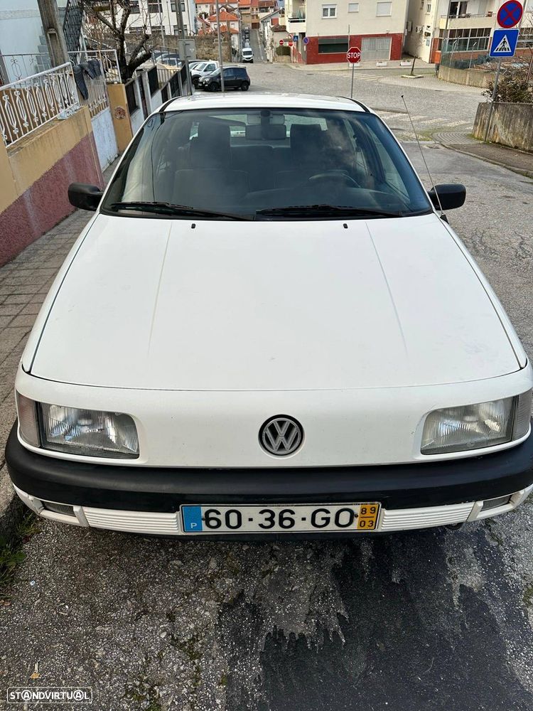 VW Passat 1.6 GL TD - 1