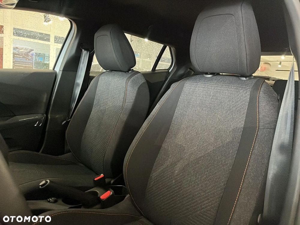 Peugeot 2008 PureTech mHEV Business e-DCS6 - 11