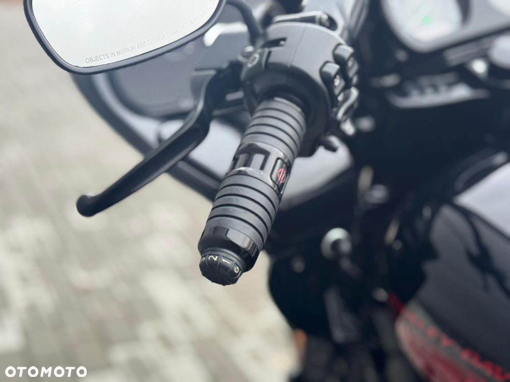 Harley-Davidson Touring Road Glide - 10