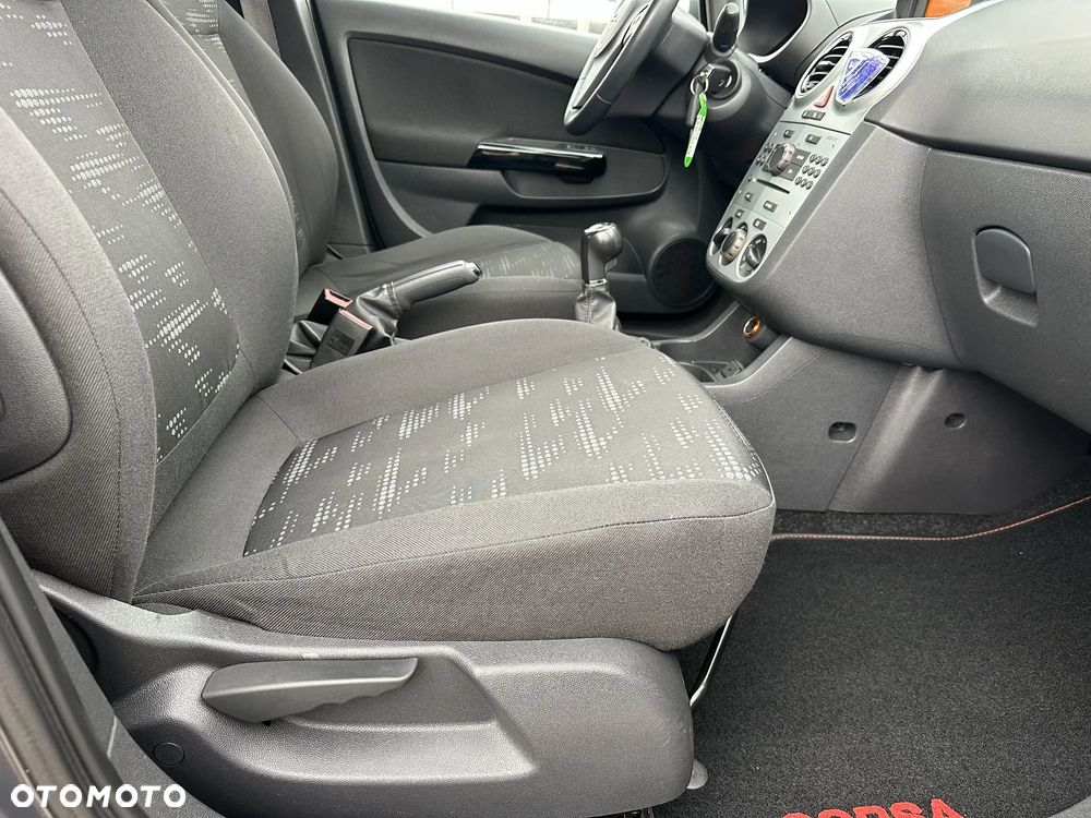 Opel Corsa 1.4 16V Satellite - 31