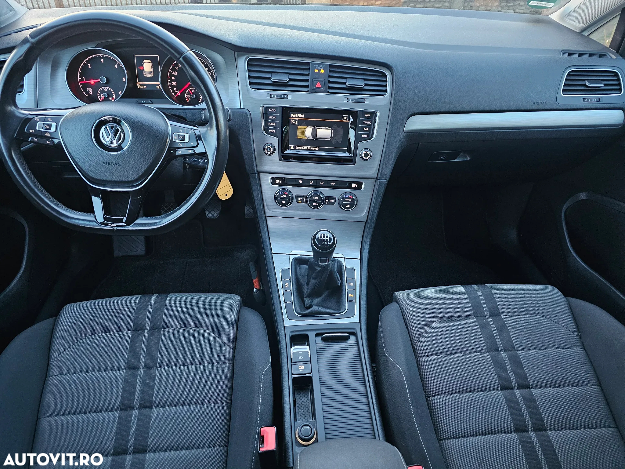 Volkswagen Golf 1.6 BlueTDI Comfortline - 7