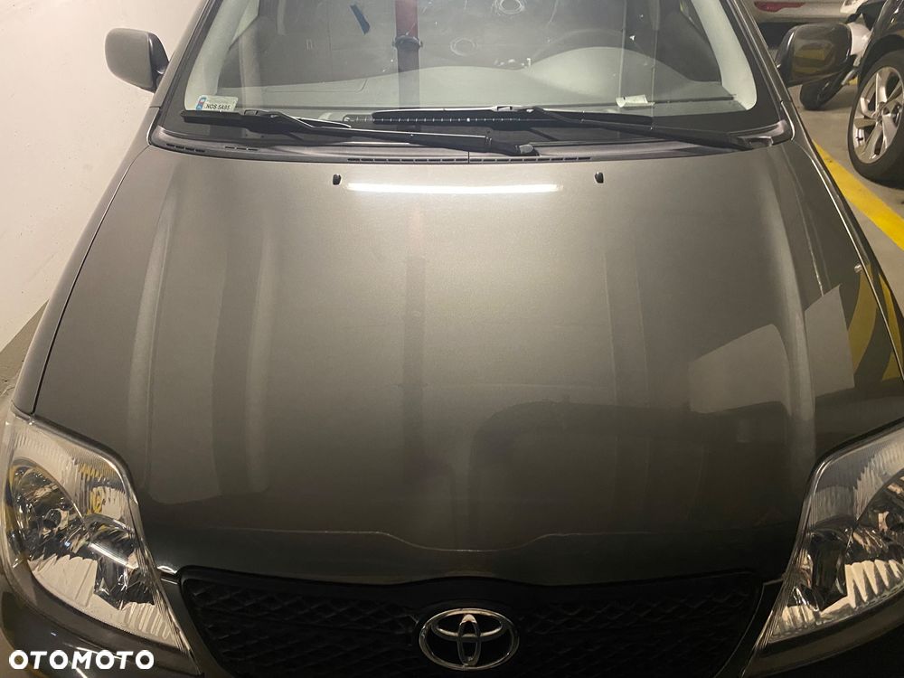 Toyota Corolla - 4