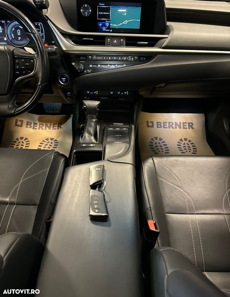 Lexus Seria ES 300h 2.5 TNGA HV 25H- 4X2 CVT Executive - 11