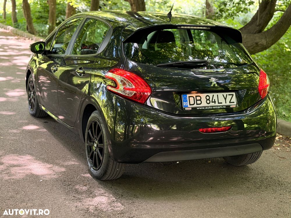 Peugeot 208 - 4