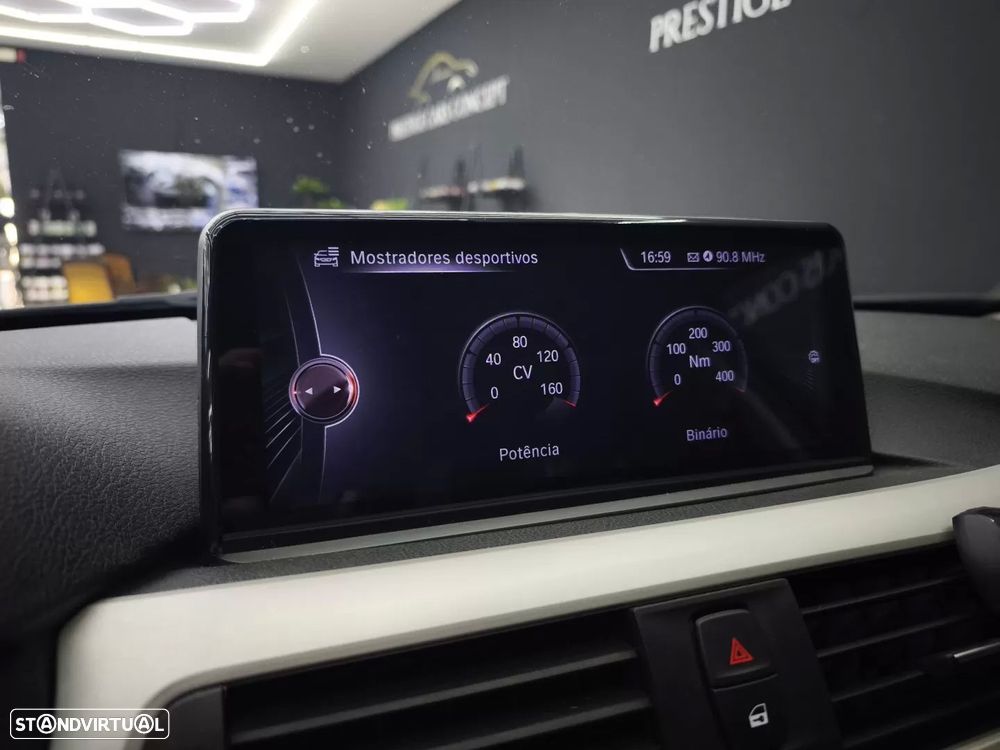 BMW 318 d Line Sport - 37