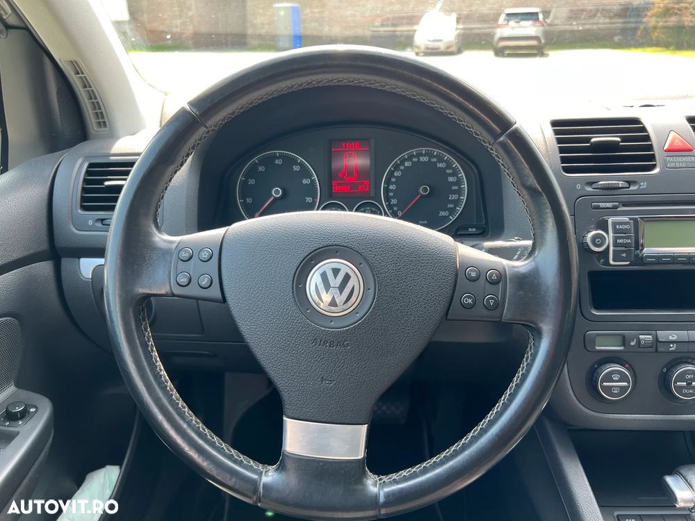 Volkswagen Golf 1.4 TSI DSG United - 11