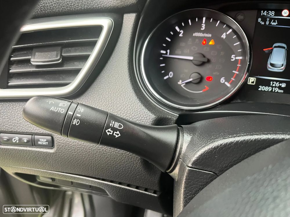 Nissan Qashqai 1.6 dCi Xtronic ACENTA - 22