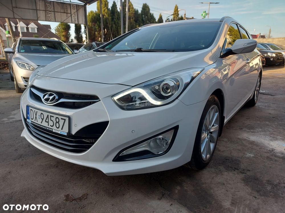 Hyundai i40 i40cw 1.7 CRDi Fifa World Cup Edition - 2