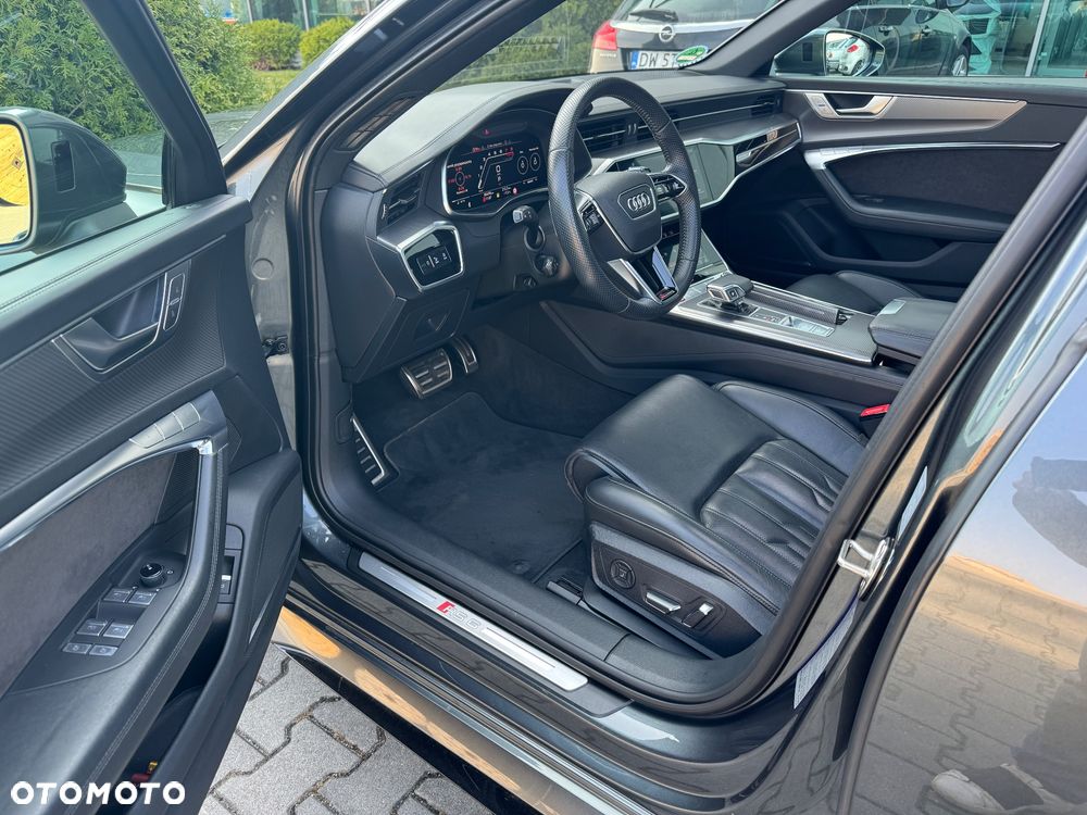 Audi RS6 Avant - 15