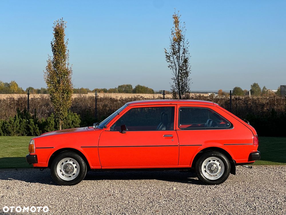 Mazda 323 - 12
