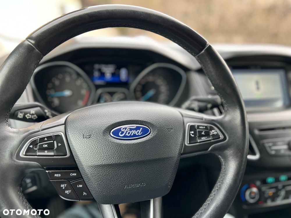 Ford Focus 1.5 EcoBlue Start-Stopp-System TITANIUM STYLE - 19