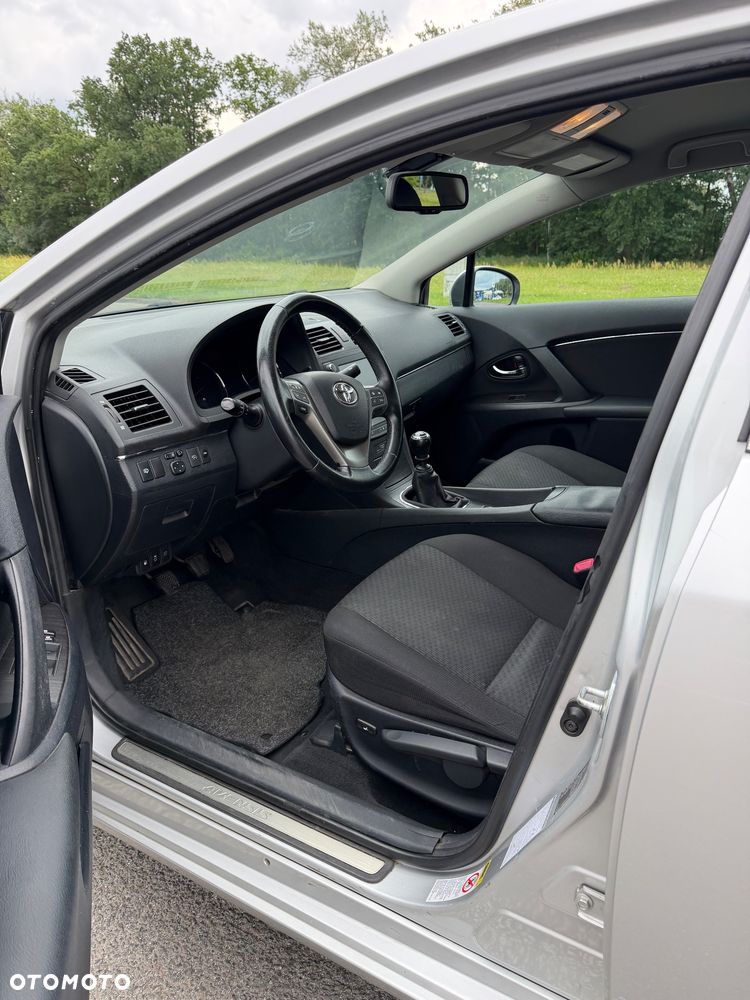 Toyota Avensis 1.8 Sol plus NAVI - 10