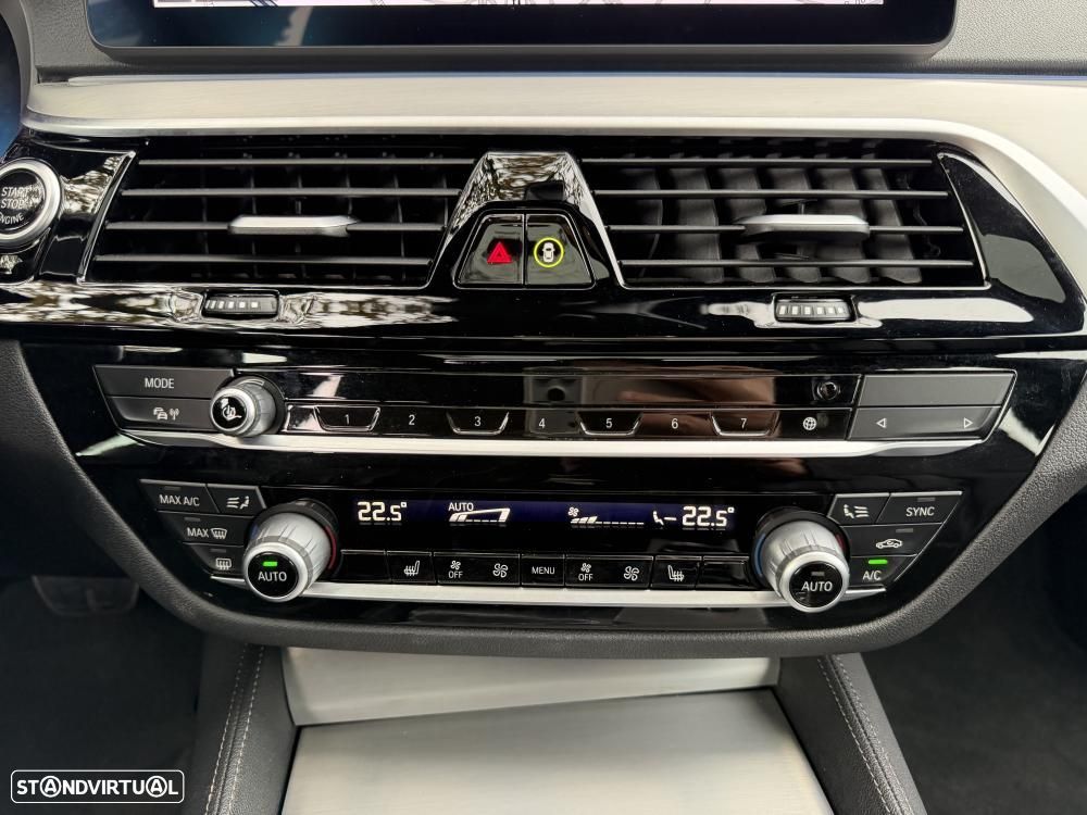 BMW 530 e Pack 50 anos M - 30