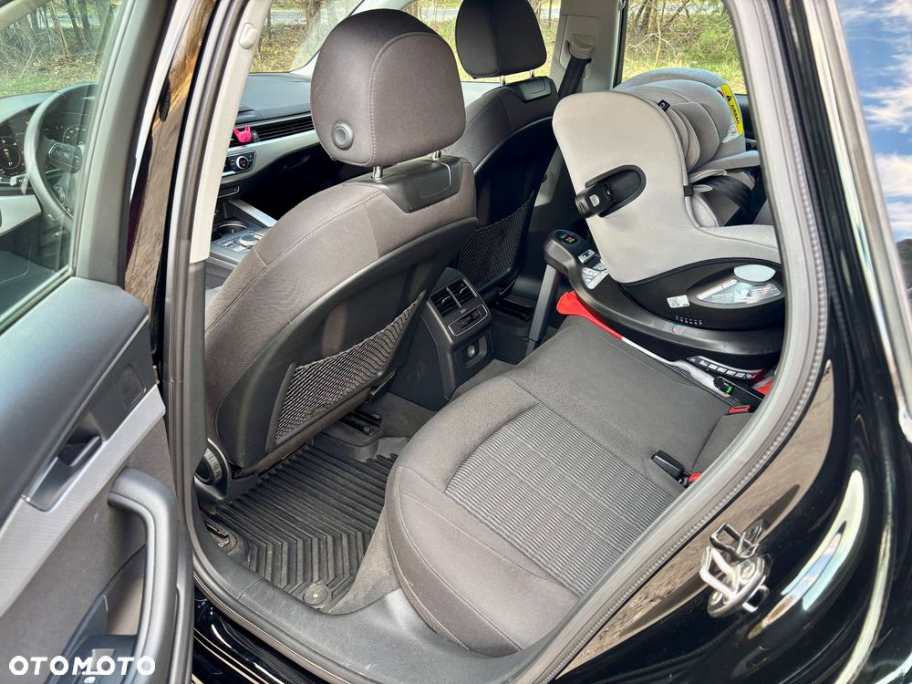 Audi A4 Avant 35 TDI S tronic - 12