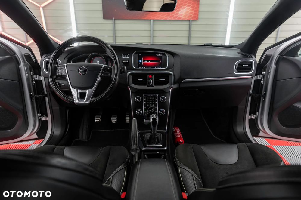 Volvo V40 D2 RDesign - 21