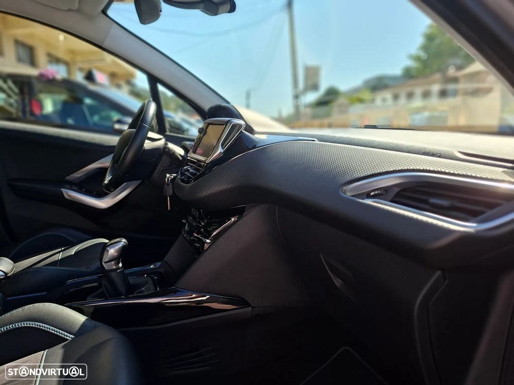 Peugeot 2008 1.2 PureTech Crossway - 23