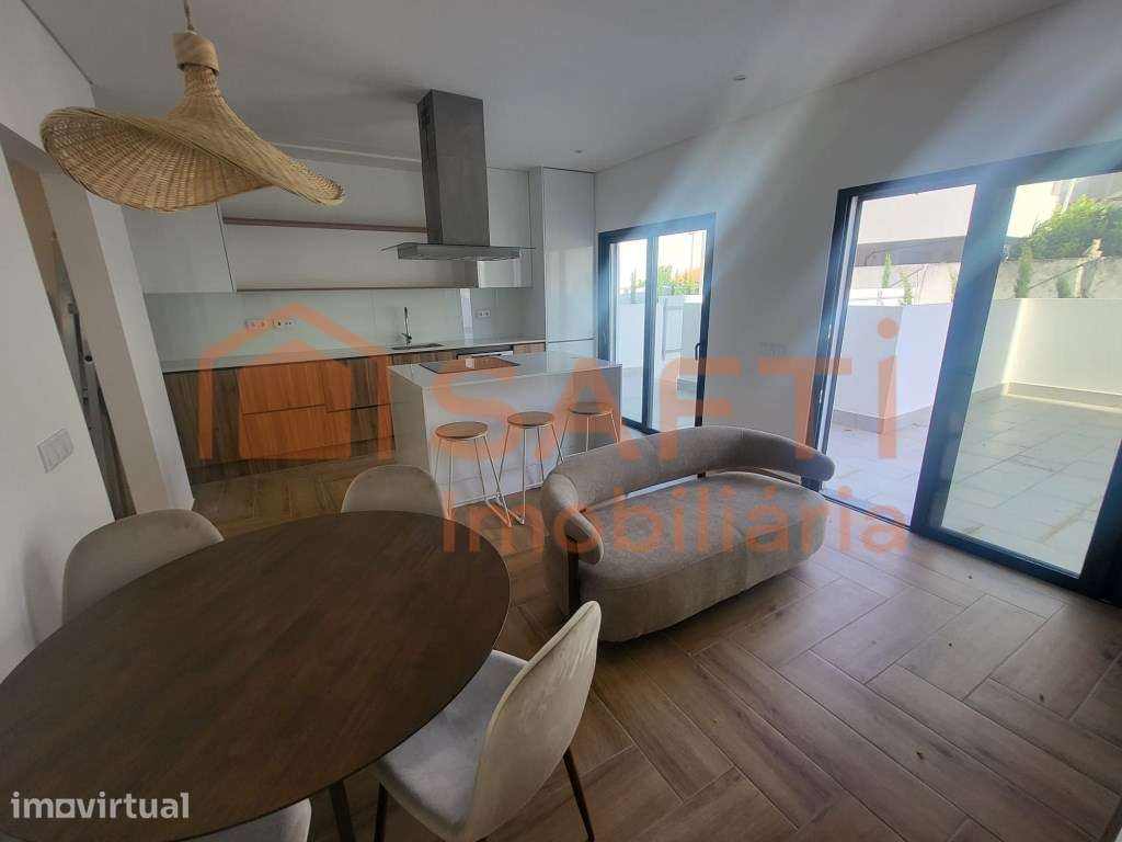 APARTAMENTO T2 COM QUINTAL - Grande imagem: 4/38