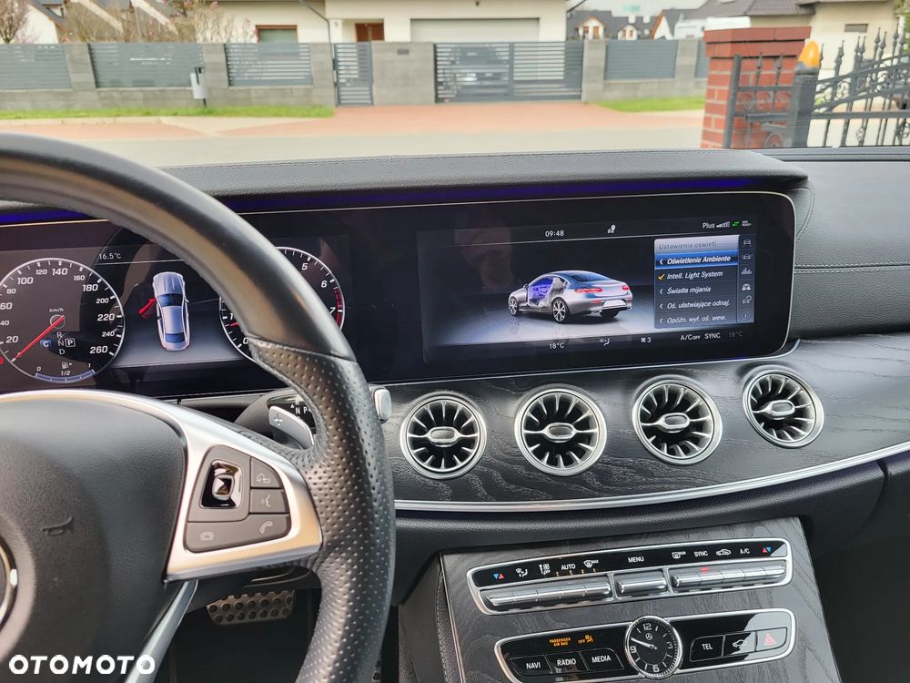 Mercedes-Benz Klasa E 400 4-Matic 9G-TRONIC - 31