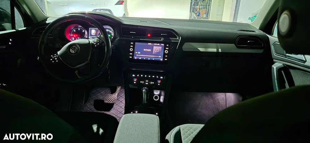 Volkswagen Tiguan - 8
