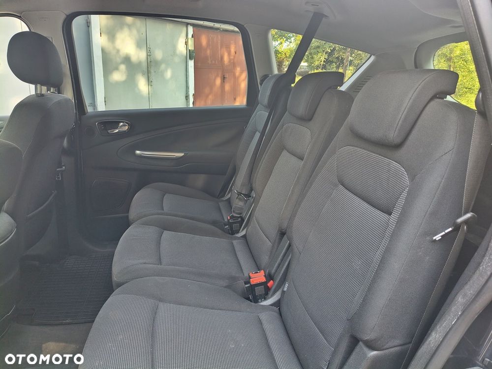 Ford S-Max 2.0 TDCi DPF Ambiente - 28