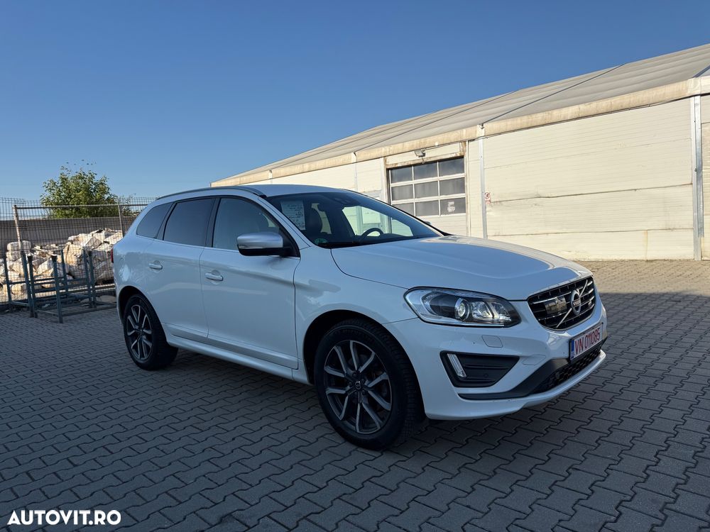 Volvo XC 60 D5AWD R-Design - 3