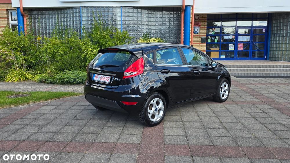 Ford Fiesta - 38