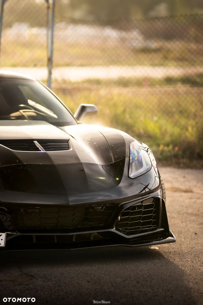 Chevrolet Corvette - 3
