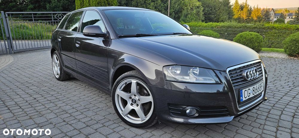 Audi A3 Sportback - 1