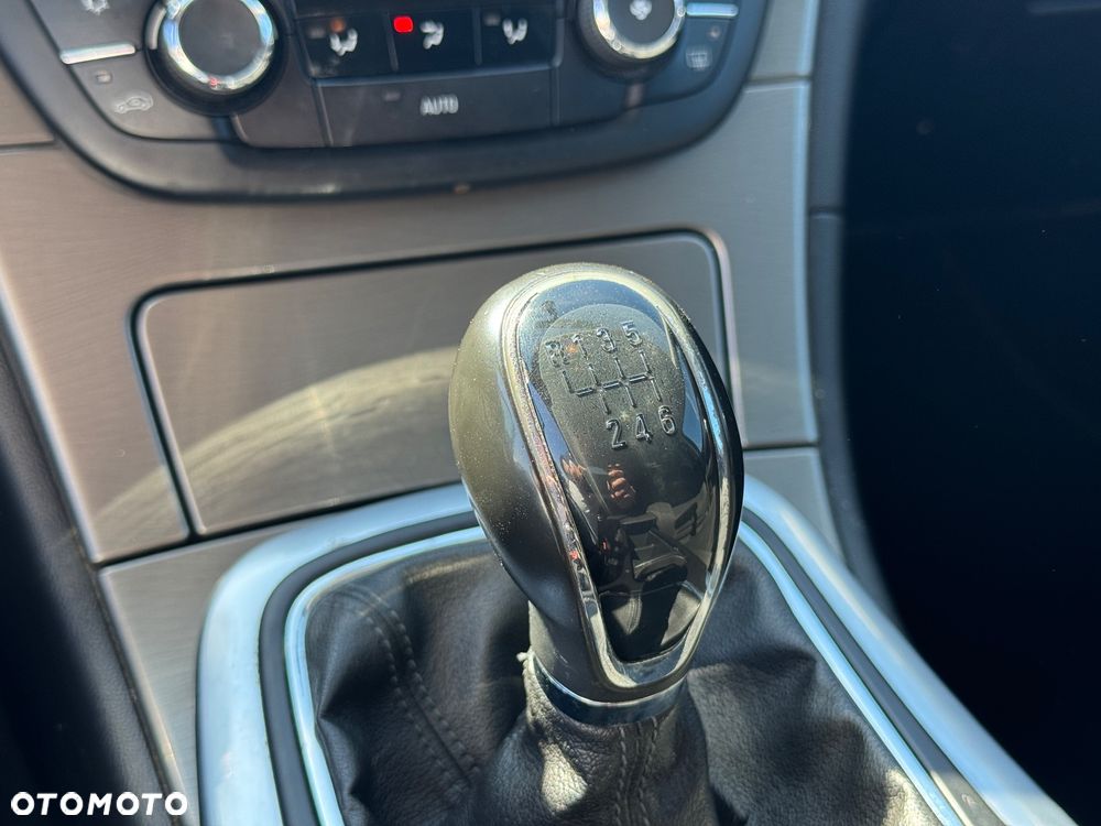 Opel Insignia 2.0 CDTI - 24