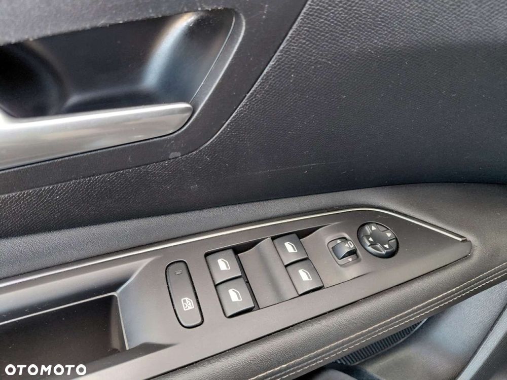 Peugeot 3008 - 15