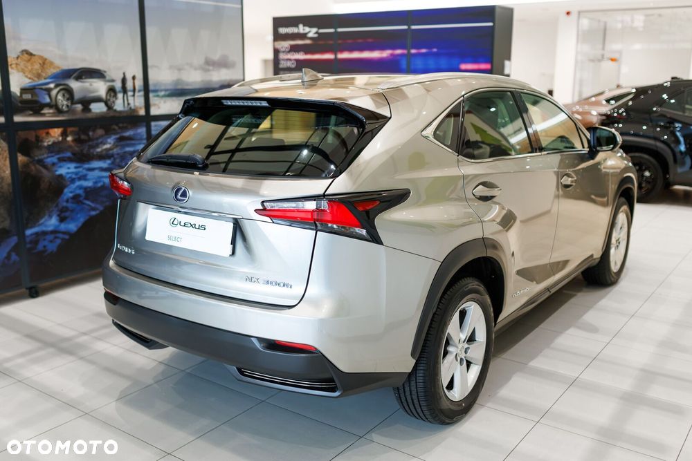 Lexus NX 300h Elite AWD - 17
