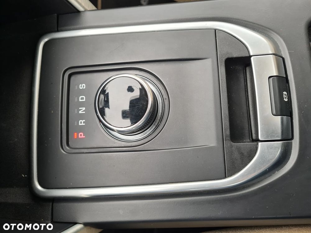 Land Rover Discovery Sport 2.0 TD4 HSE - 26