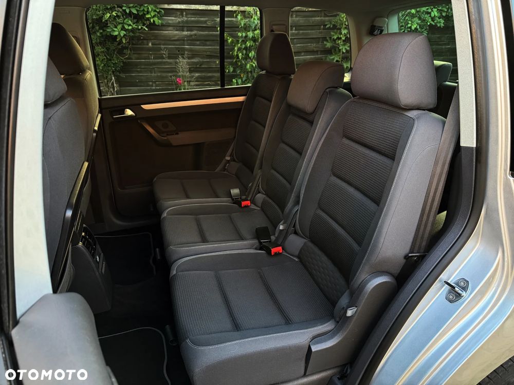 Volkswagen Touran 1.9 TDI Highline - 20