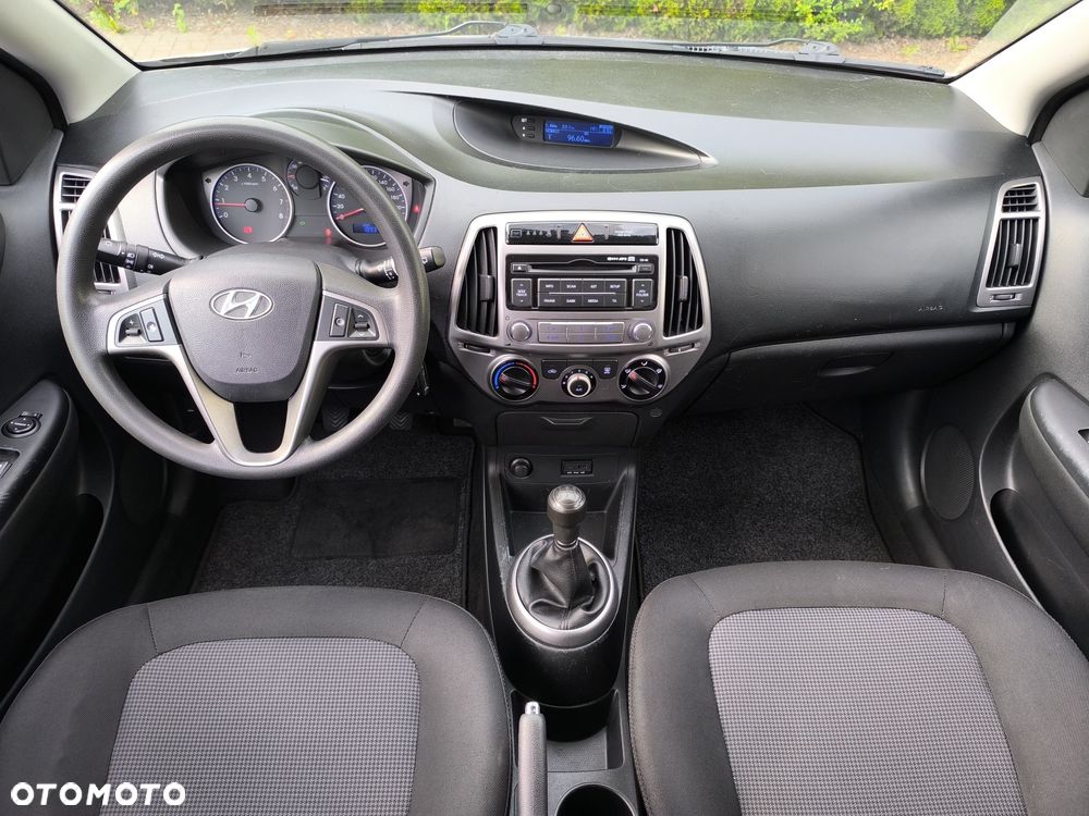 Hyundai i20 - 10