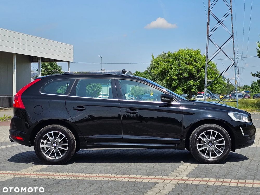 Volvo XC 60 D4 Momentum - 8