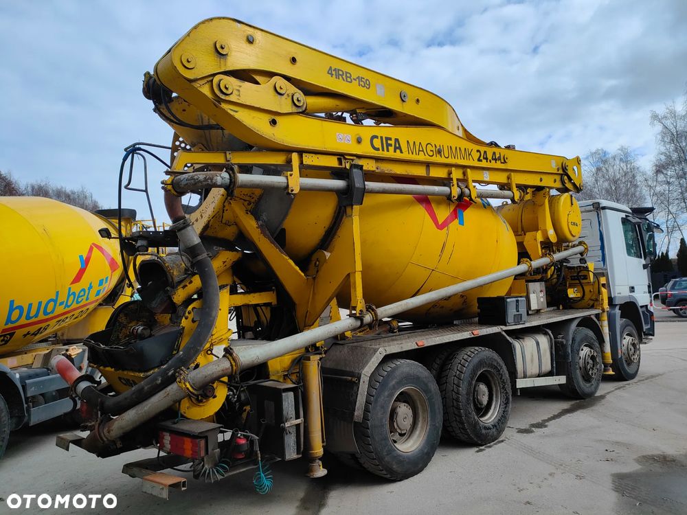 Mercedes-Benz 3244 - 6