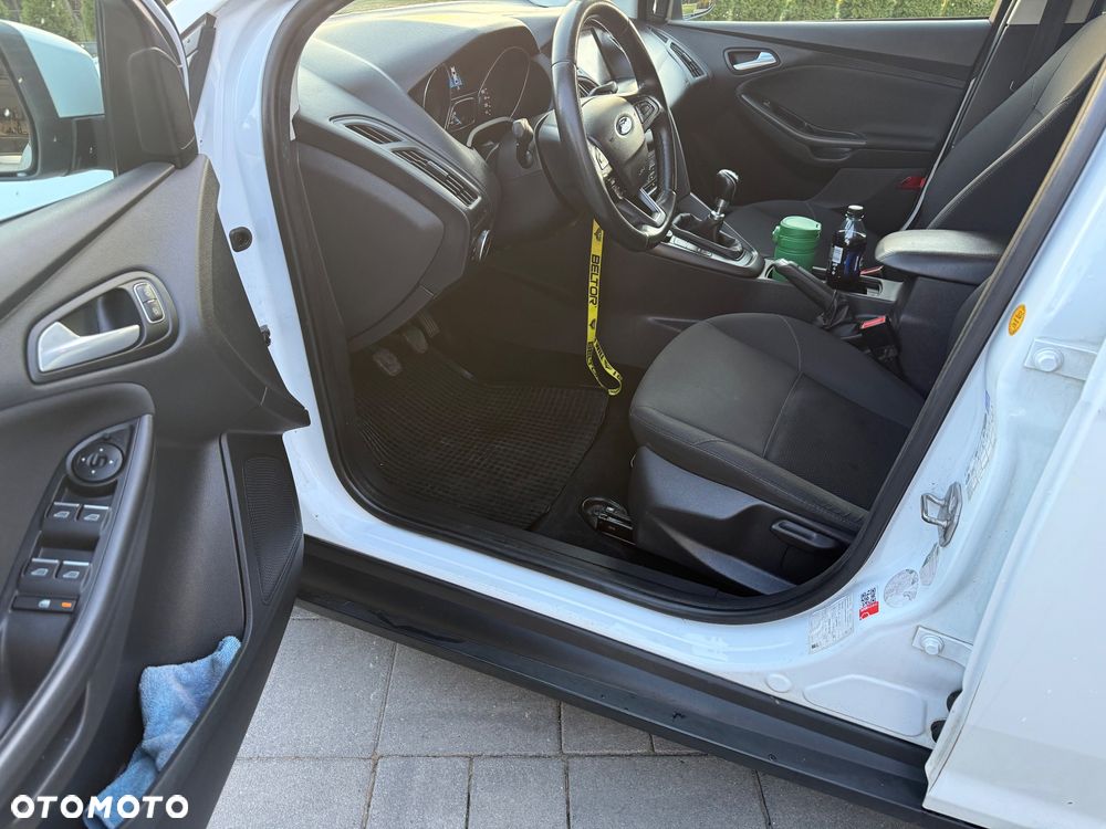 Ford Focus SW 1.5 TDCi DPF S&S - 17