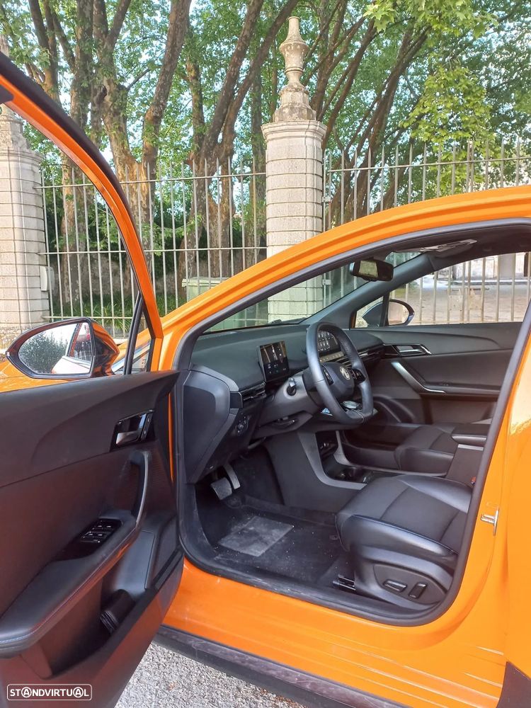 MG MG4 64 kWh Luxury - 28