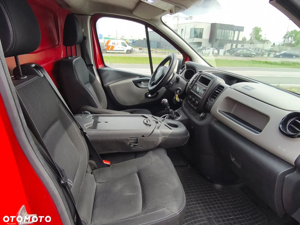 Renault TRAFIC - 12