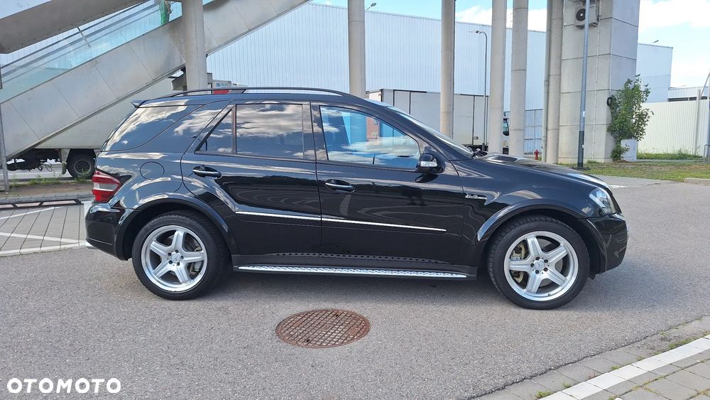 Mercedes-Benz ML 63 AMG 4-Matic - 5