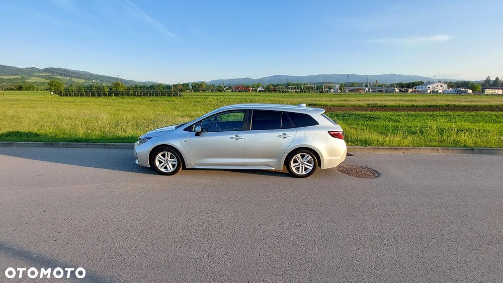 Toyota Corolla 1.8 Hybrid Selection - 11