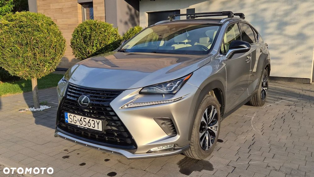 Lexus NX 300 F Impression AWD - 8