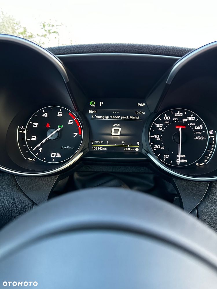 Alfa Romeo Giulia - 15