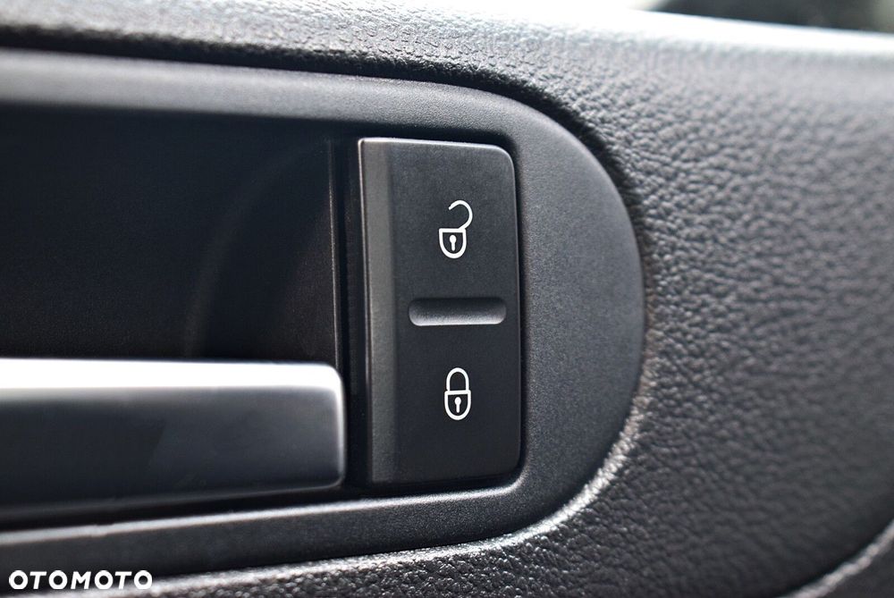 Volkswagen Golf Plus - 17