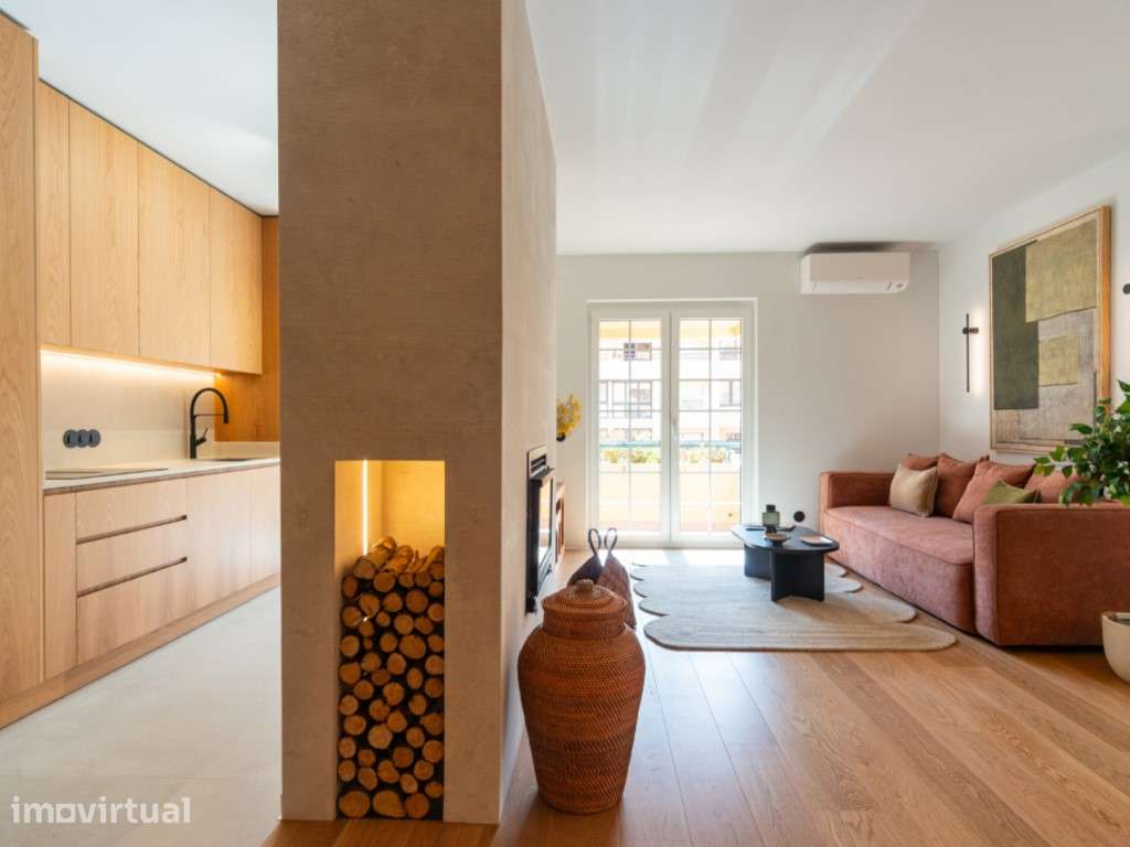 Apartamento T1 totalmente remodelado e mobilado com vista lateral d... - Grande imagem: 3/36