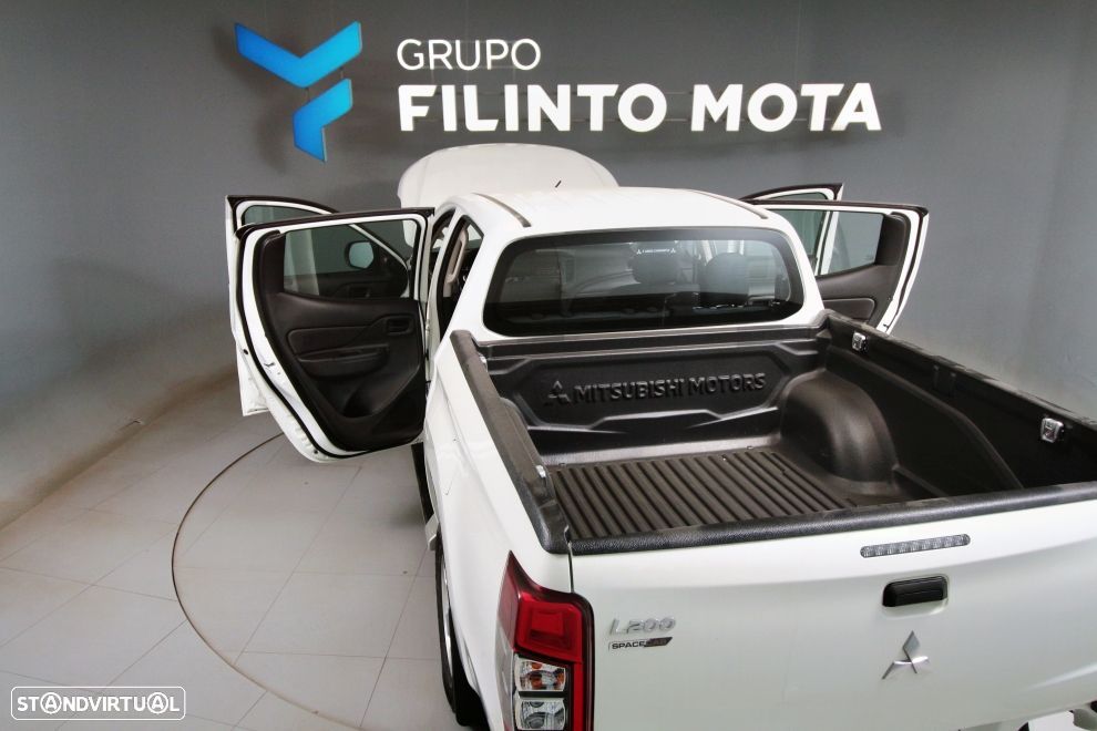 Mitsubishi L200 2.3 DI-D CD Invite 4WD - 8