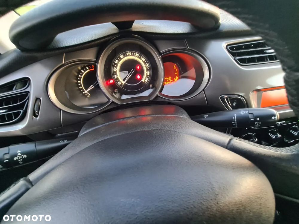 Citroën C3 1.2 PureTech Exclusive - 23