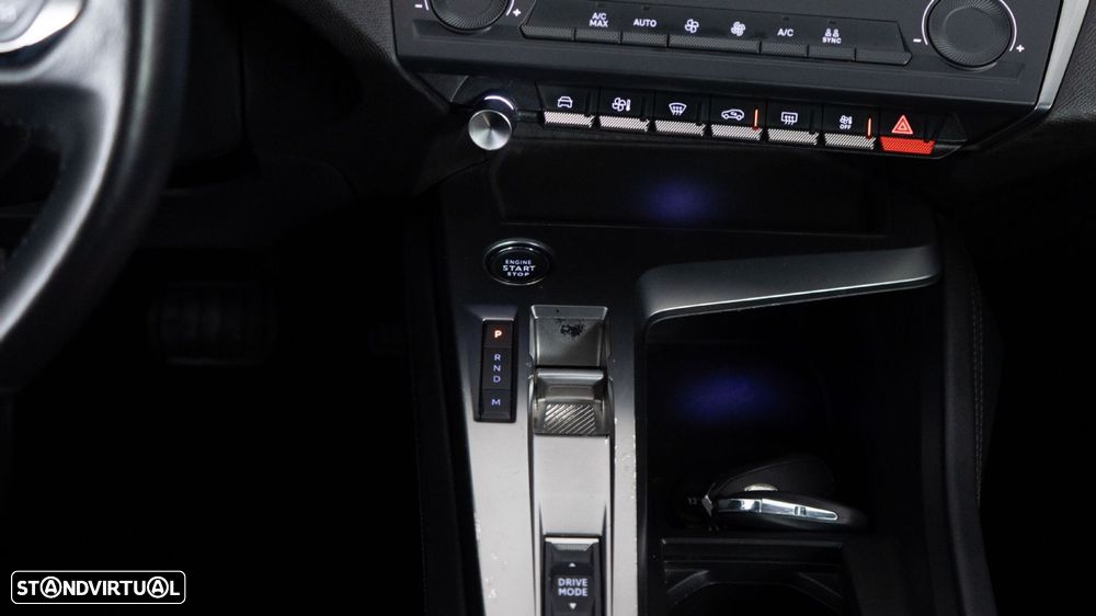 Peugeot 308 1.2 PureTech Allure Full LED EAT8 — fotografia 23